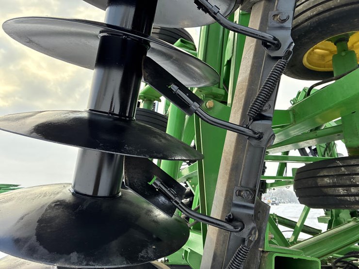 2008-john-deere-637-image-47