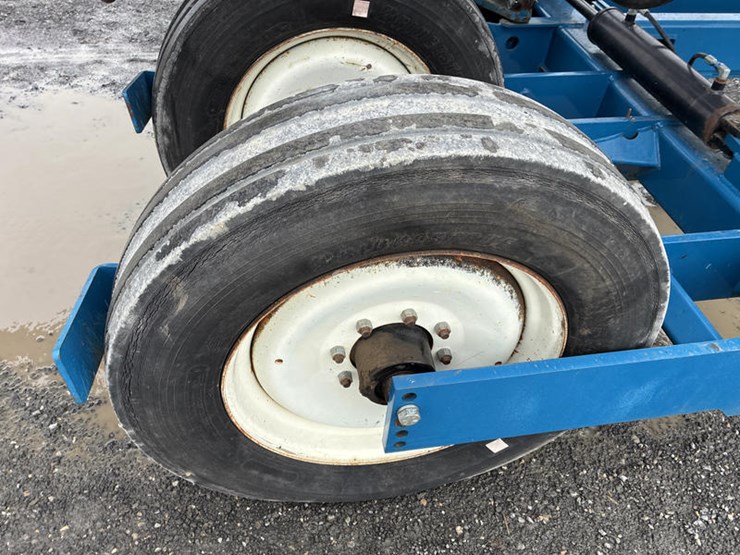 2010-kinze-3600-image-60