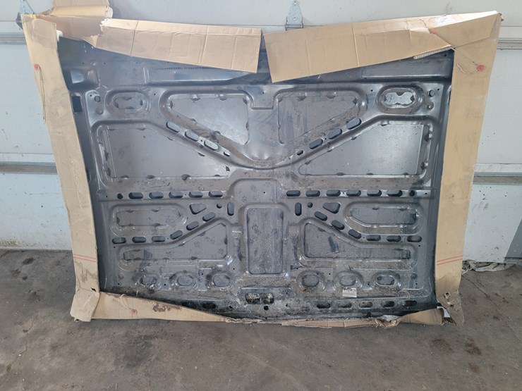 #8994-•-1985-1987-chevrolet-half-ton-body-parts-image-1