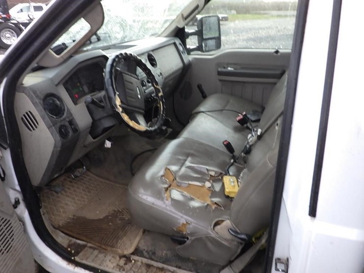 2008-ford-f350-image-32