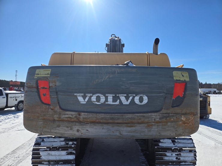 volvo-ec330-image-37