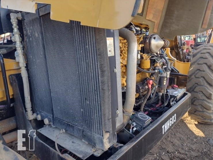 2013-caterpillar-tl943c-image-27