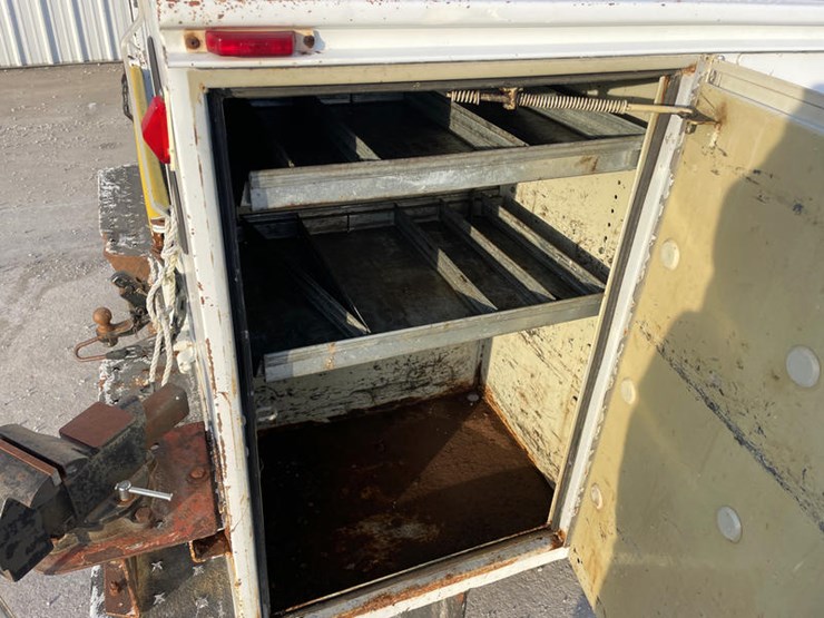 1997-chevrolet-3500-image-24