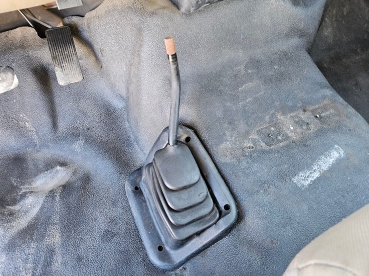 2005-ford-f550-image-24