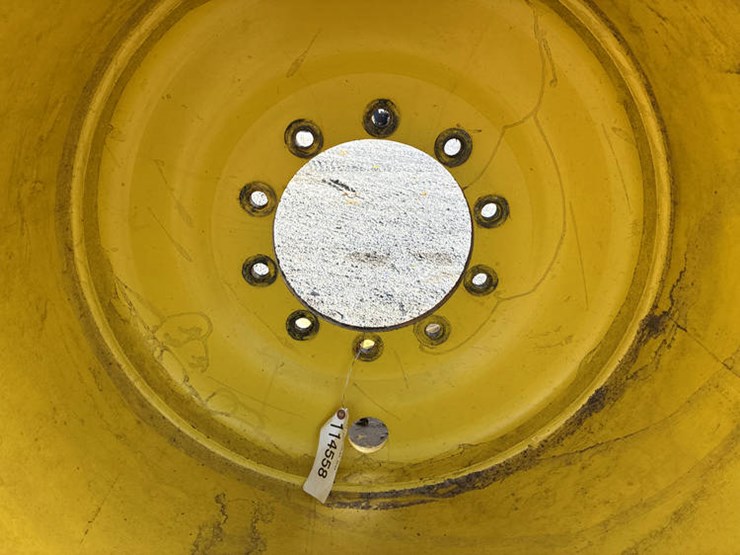 #114558-•-2)-tires-&-rims-1250/45-32-image-14