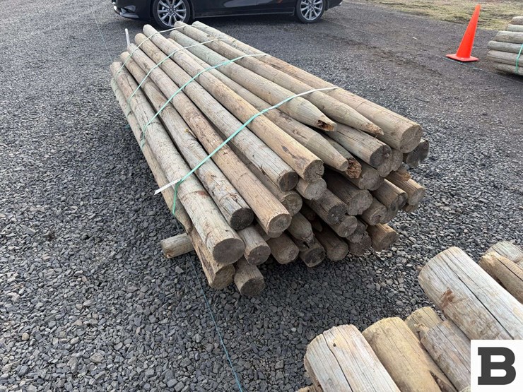 ..-wooden-posts-image-2