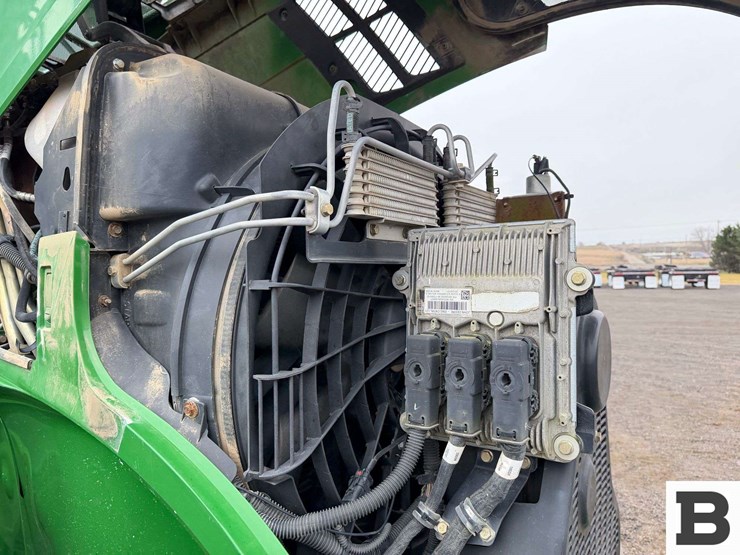 2012-john-deere-7260r-image-45