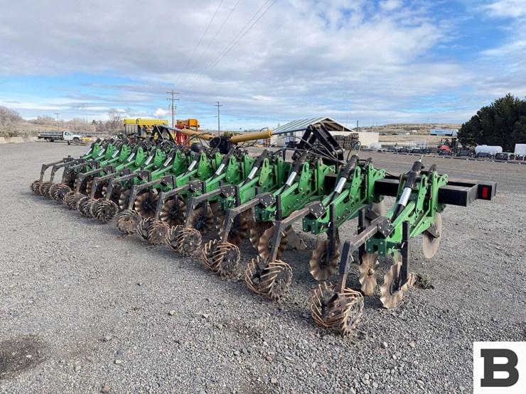schlagel-mfg.-ripper,-implement-dolly,-great-plains-corn-planter-image-8