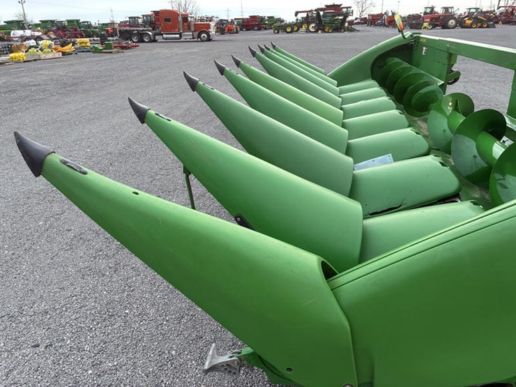 2009-john-deere-608c-image-3