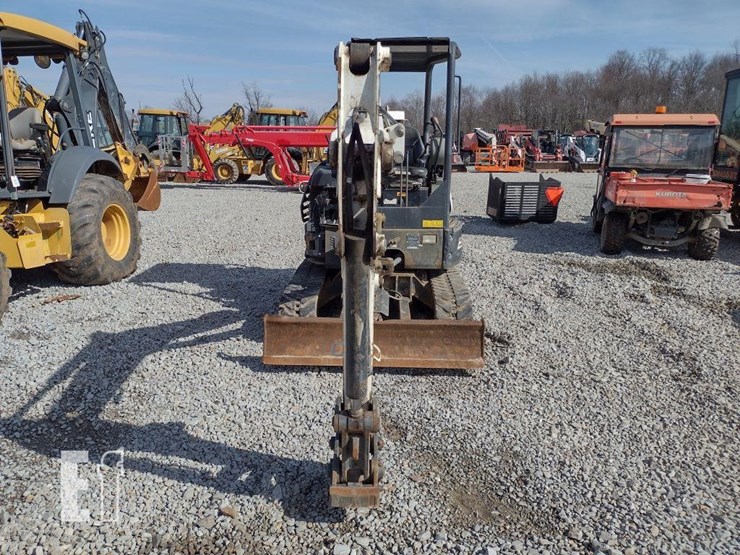 2018-bobcat-e32i-image-2