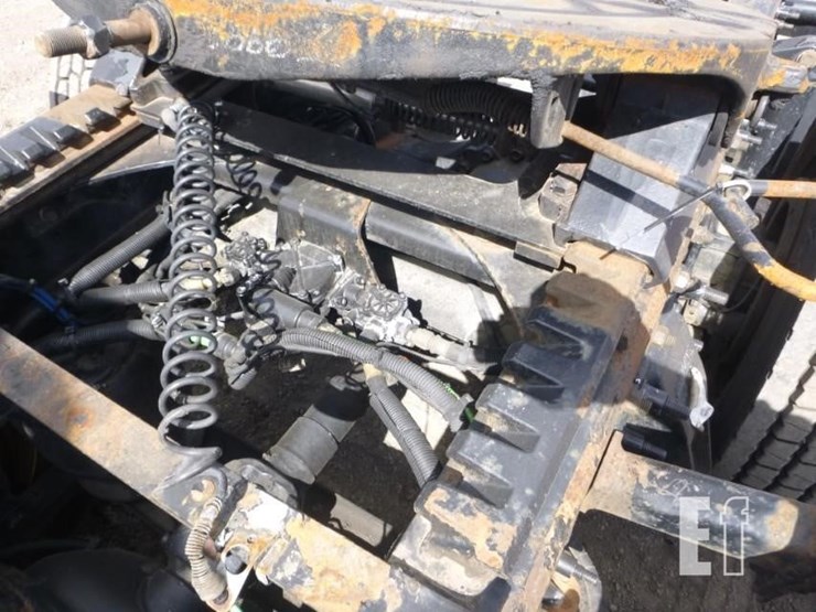 freightliner-coronado-122-image-32