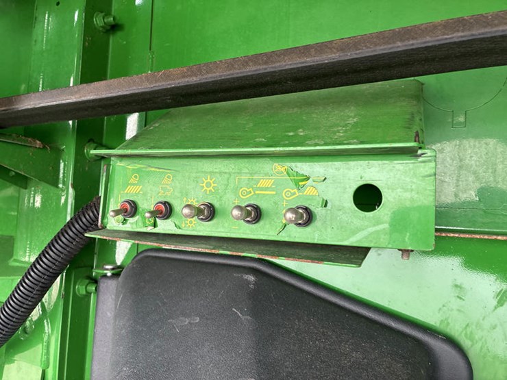 2013-john-deere-s690-image-66