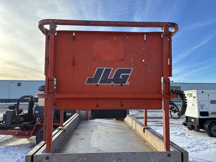jlg-3246es-image-12