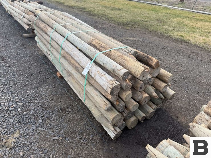 ..-wooden-posts-image-2