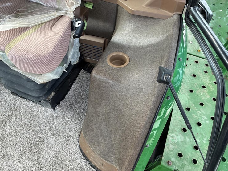 2014-john-deere-4830-image-69