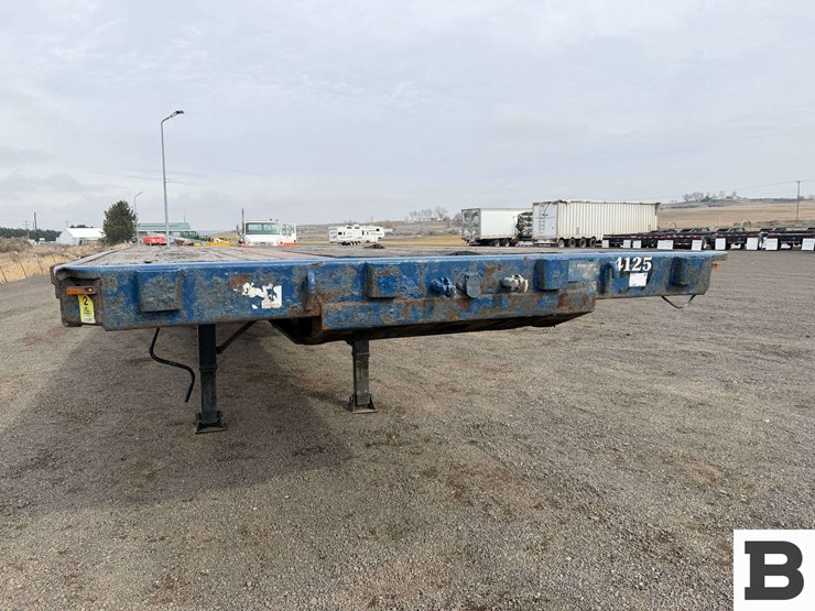 1993-utility-40'-image-8