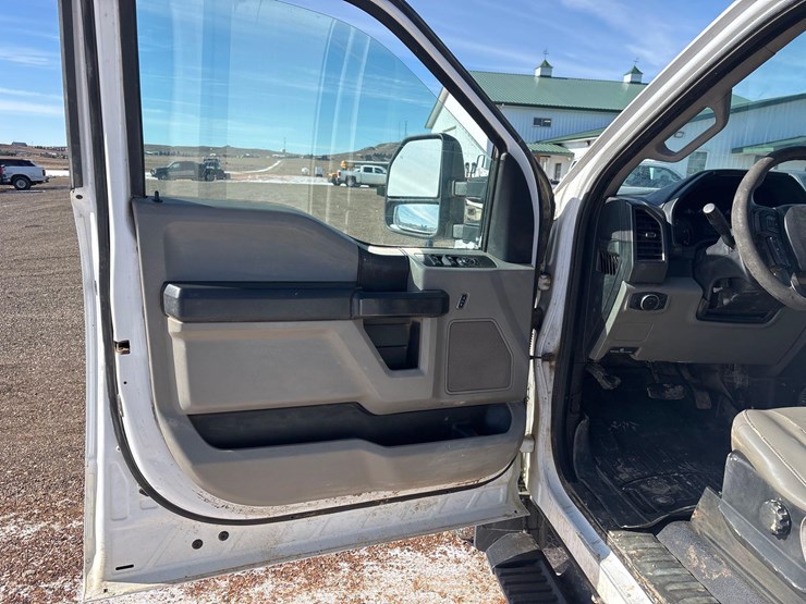 2018-ford-f250-image-15