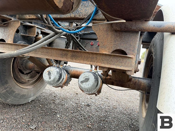 2011-dionbilt-dbnsl-220ar-chassis-trailer-image-31