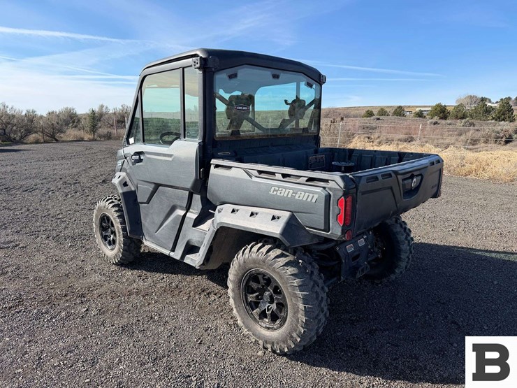 2023-can-am-defender-limited-hd10-atv-image-4