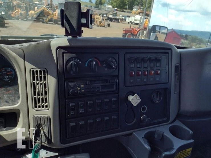 2008-international-durastar-4300-image-11