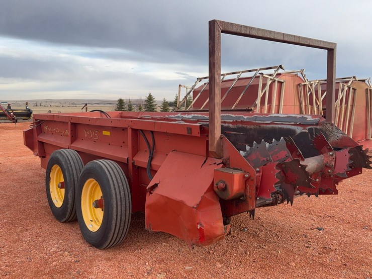 new-holland-195-image-2