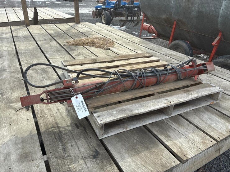 #5180-•-hyd-lift-for-auger-image-1