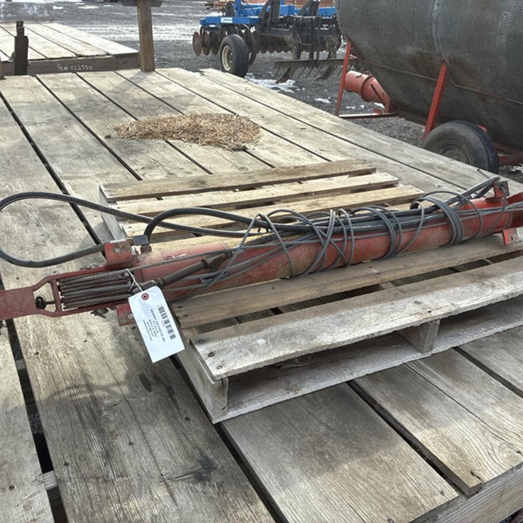 #5180 • HYD LIFT FOR AUGER