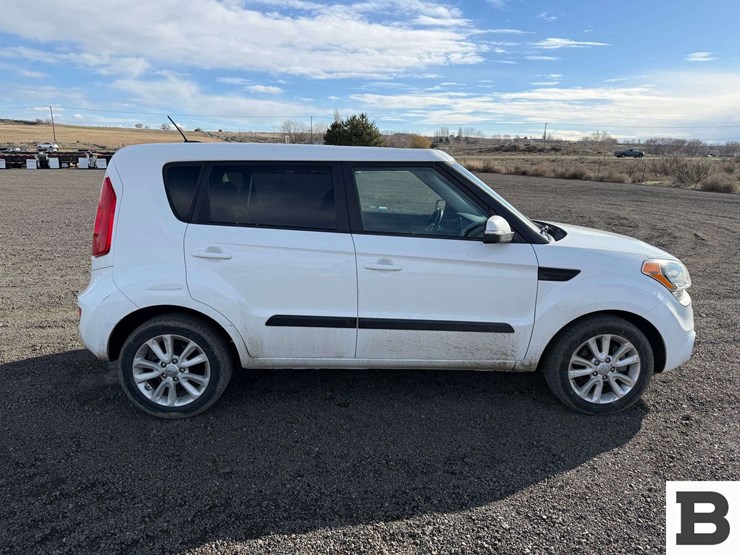 2013-kia-soul-mpv-image-7