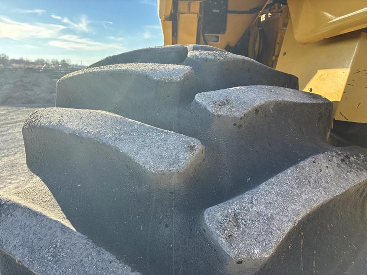 new-holland-tr89-image-38