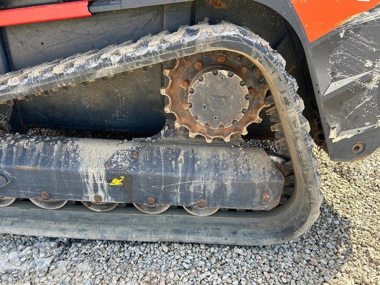 2021-kubota-svl97-2-image-18