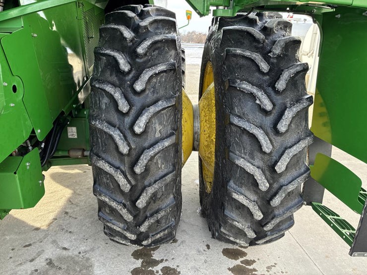 2015-john-deere-s680-image-33