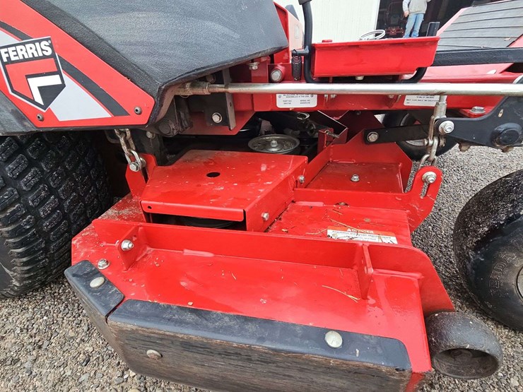 2022-ferris-is-600z-zero-turn-lawn-mower-image-29