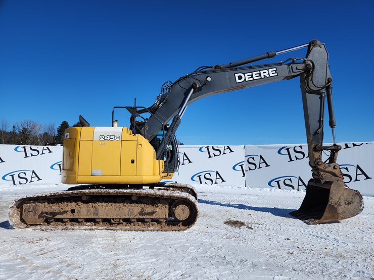 2016-deere-245g-lc-image-6