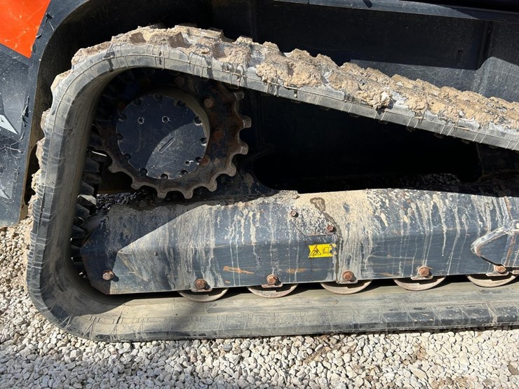 2021-kubota-svl97-2-image-13