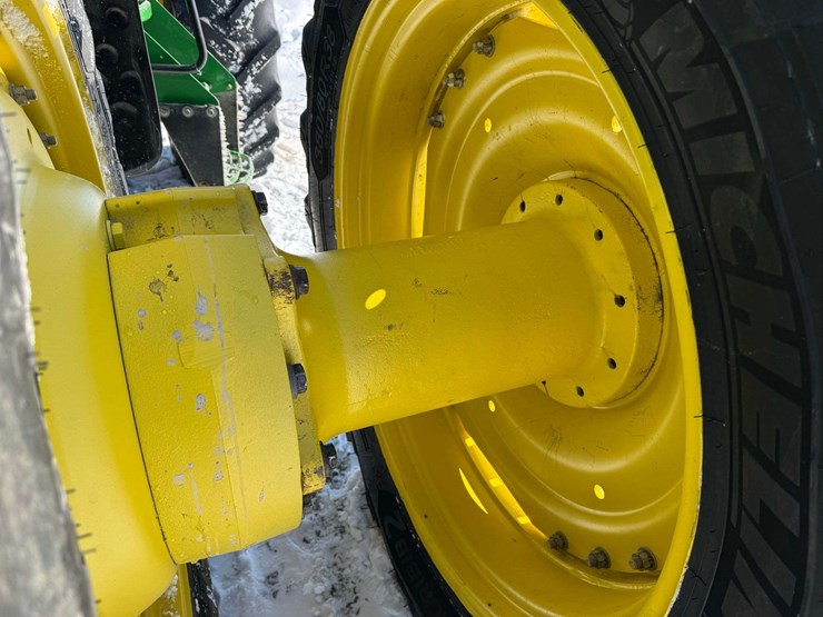 2012-john-deere-8310r-image-29