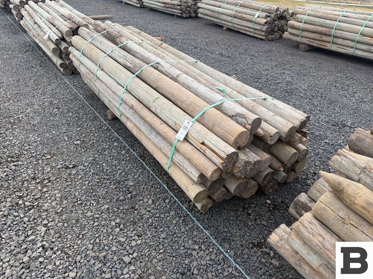 ..-wooden-posts-image-2