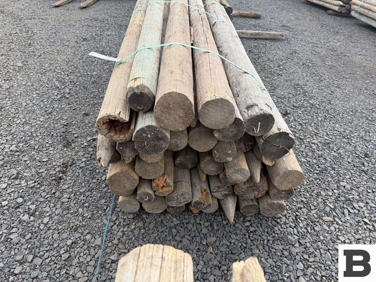 ..-wooden-posts-image-3