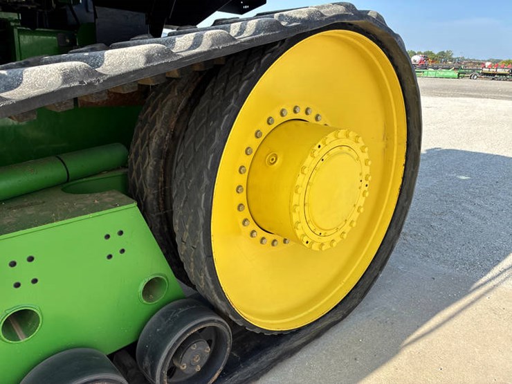 2001-john-deere-9300t-image-44