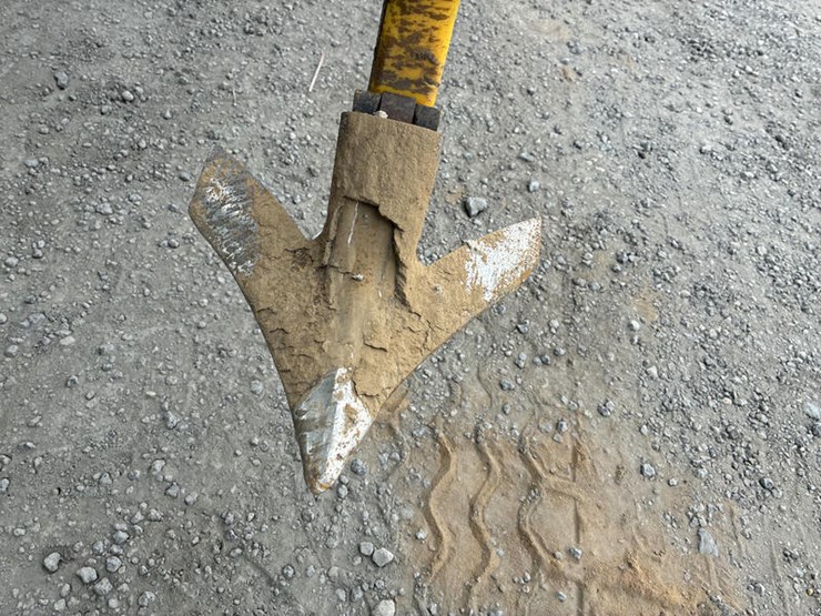 john-deere-2310-image-41