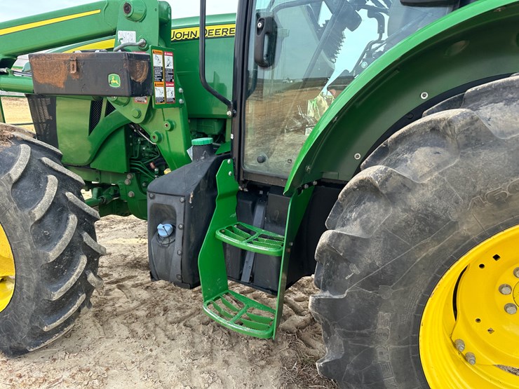 2011-john-deere-5090m-image-23