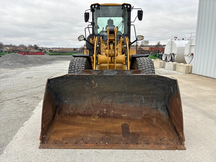 2021-caterpillar-926m-image-13