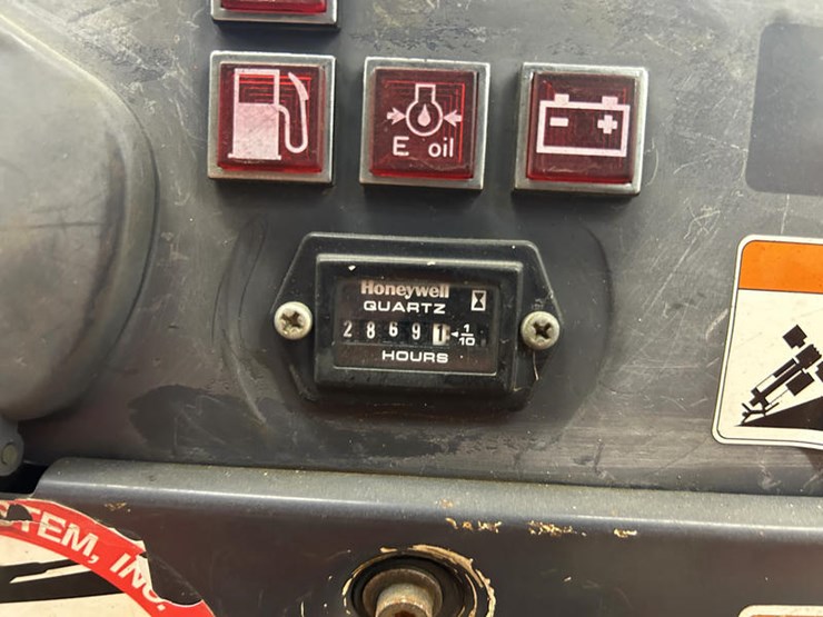 2016-kubota-k008-3-image-17