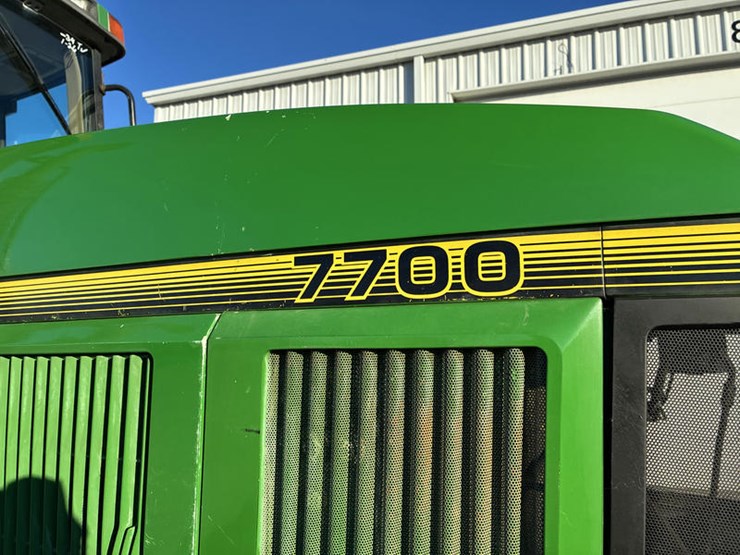 1994-john-deere-7700-image-13