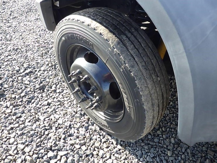 2009-ford-f550-image-16