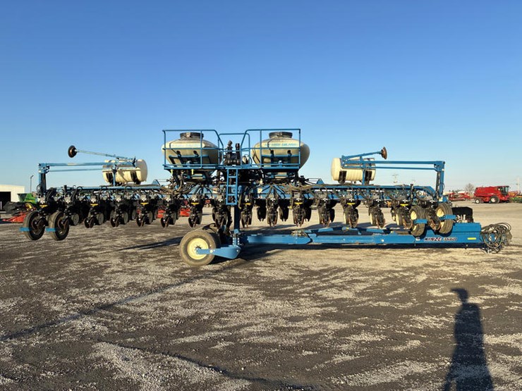 2010-kinze-3660-image-6