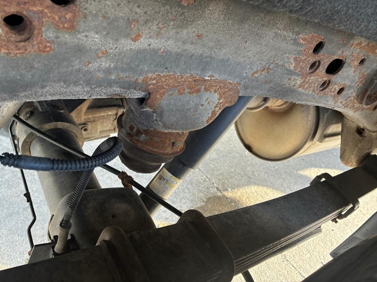 2019-chevrolet-2500-image-36