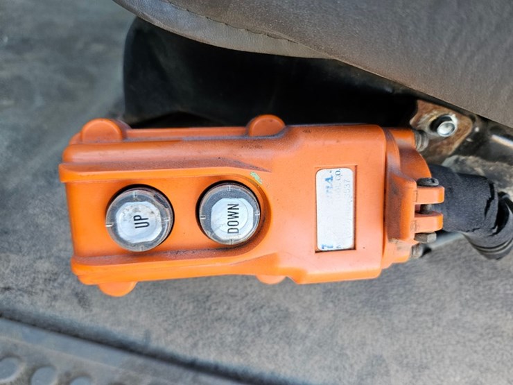 2000-ford-f350-image-21