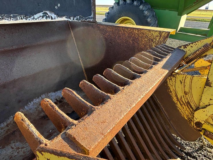 #114541-•-degelman-rock-picker-image-17