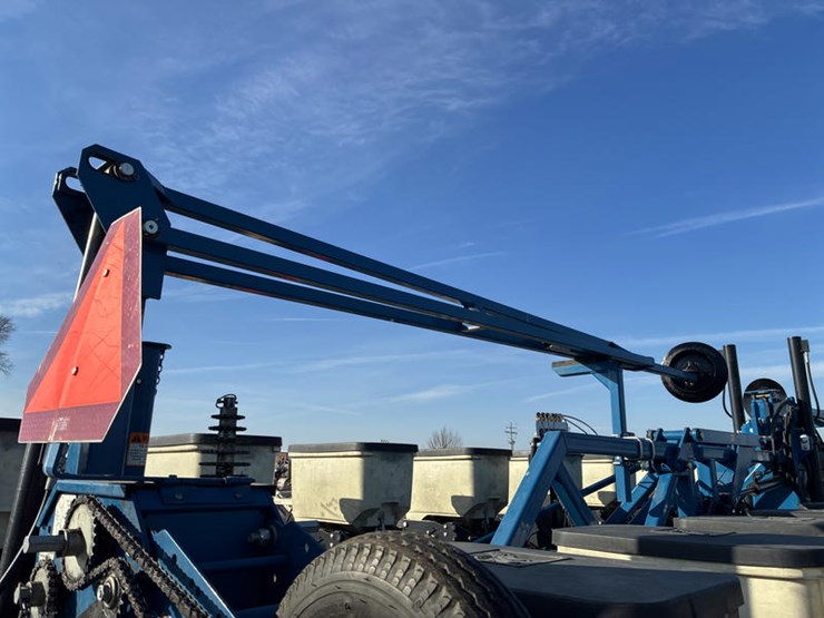 2010-kinze-3600-image-64