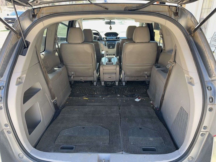2012-honda-odyssey-image-13